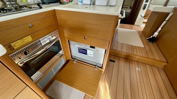 2023 BENETEAU SWIFT TRAWLER 41 