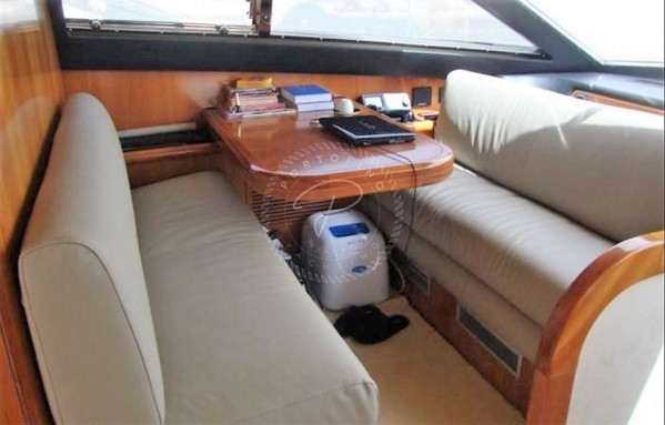 2001 FERRETTI 80