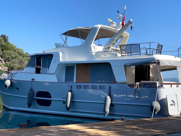 2011 BENETEAU SWIFT TRAWLER 52