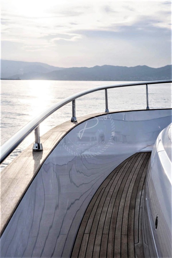 2016 AZIMUT MAGELLANO 66