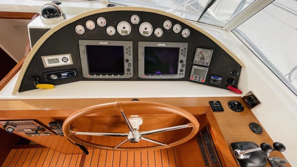 2011 BENETEAU SWIFT TRAWLER 52