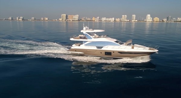 2017 AZIMUT 72 FLY