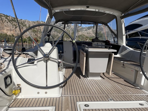 2018 BENETEAU OCEANIS 41.1