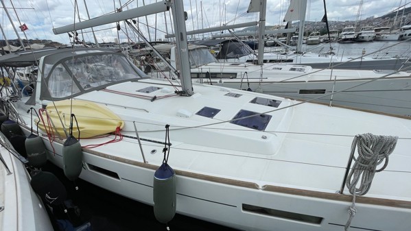 2018 BENETEAU OCEANIS 45