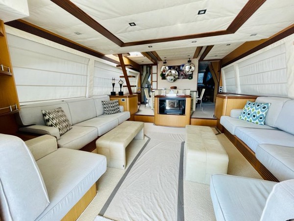 2007 FERRETTI YACHTS 731