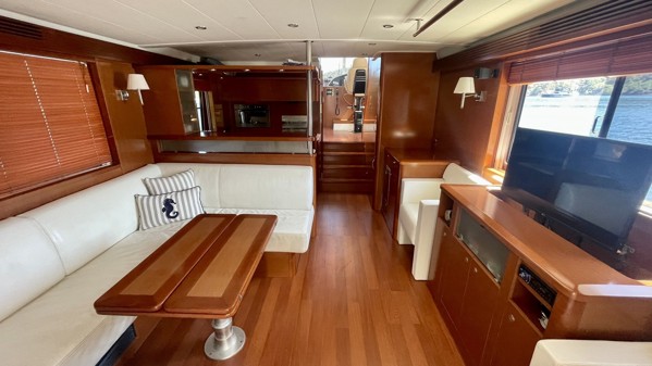 2011 BENETEAU SWIFT TRAWLER 52