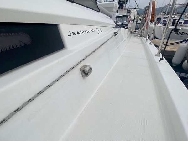 2017 JEANNEAU 54