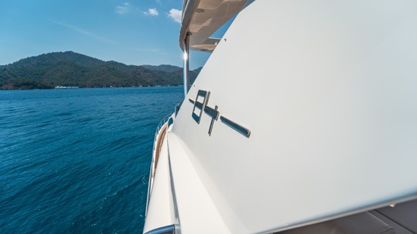 2013 AZIMUT 84 FLYBRIDGE