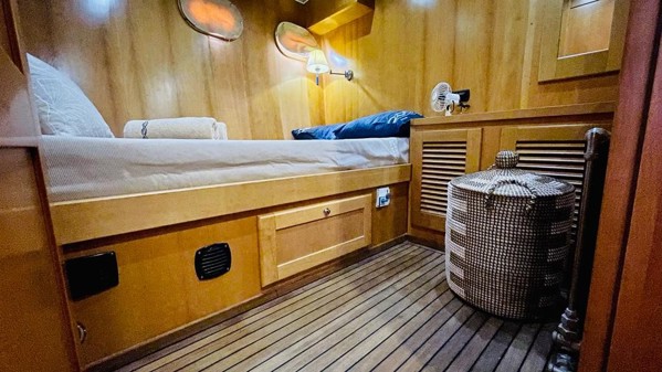 2005 CUSTOM TRAWLER 55 STEEL