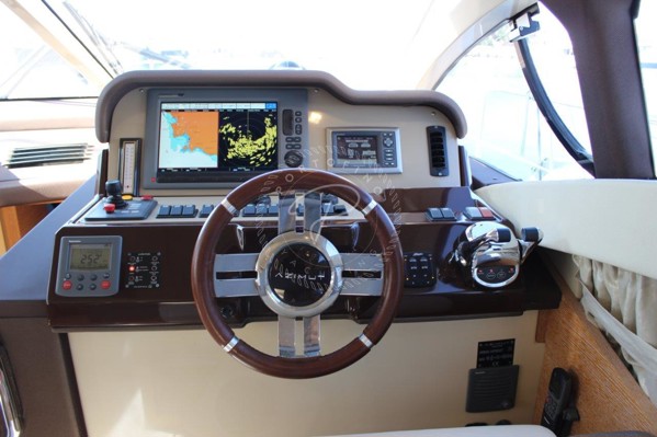 2011 AZIMUT 38