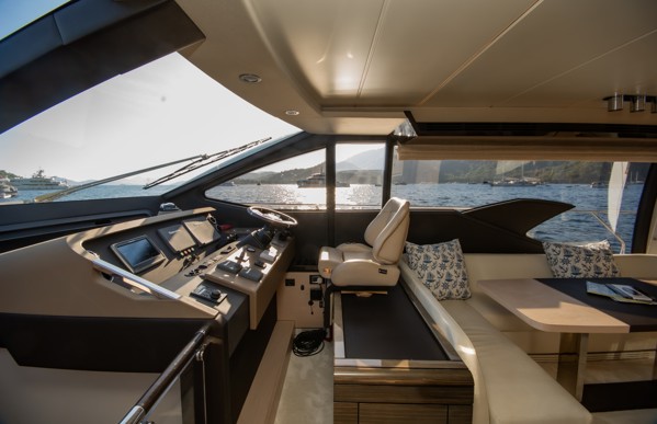 2017 AZIMUT 66 FLY