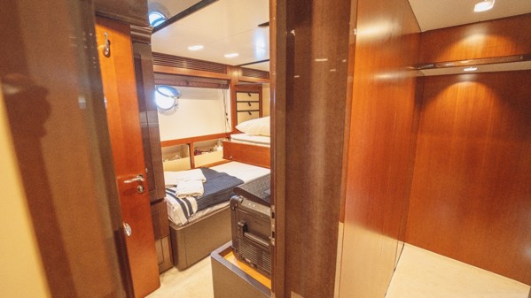 2013 AZIMUT 84 FLYBRIDGE