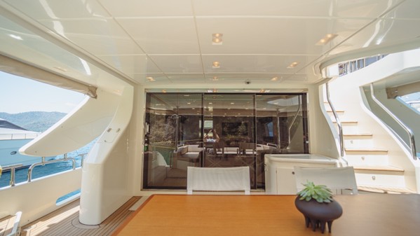 2013 AZIMUT 84 FLYBRIDGE