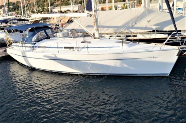 2003 BAVARIA 38 CRUISER