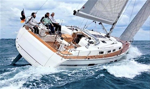 2011 BAVARIA 45 CRUISER