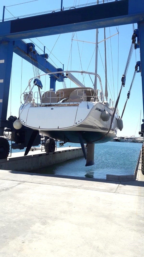 2010 BAVARIA 55 CRUISER