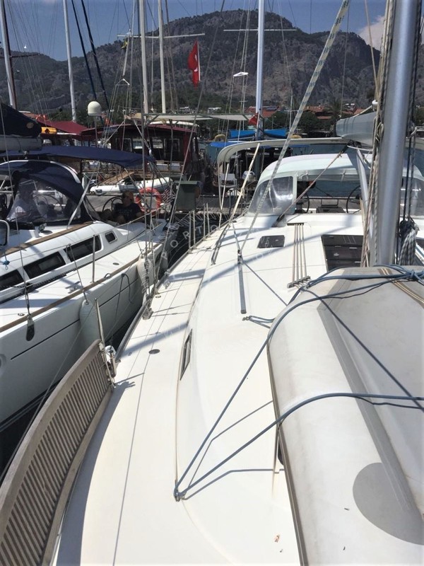 2011 BAVARIA 45 CRUISER