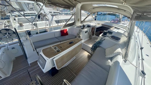 2011 BENETEAU OCEANIS 50