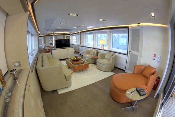 2014 HG YACHT 32M