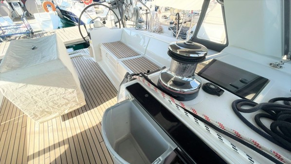 2015 BENETEAU OCEANIS 48