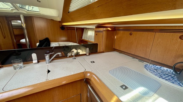 2005 JEANNEAU 49 DS (KEVLAR)