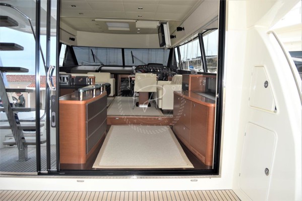 2010 PRESTIGE 60 FLY