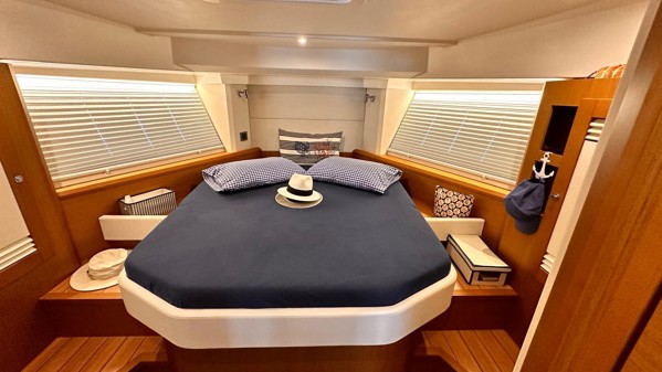 2021 BENETEAU SWIFT TRAWLER 41- DOCKMATE 