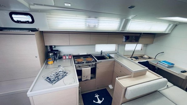 2023 BENETEAU OCEANIS 51.1