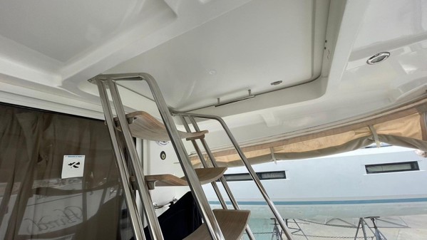 2010 BENETEAU SWIFT TRAWLER 42