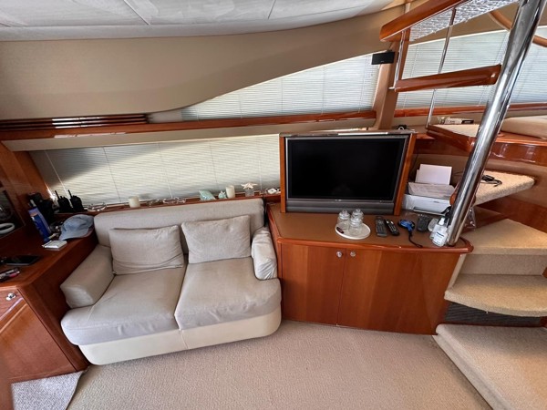 2007 PRINCESS 67