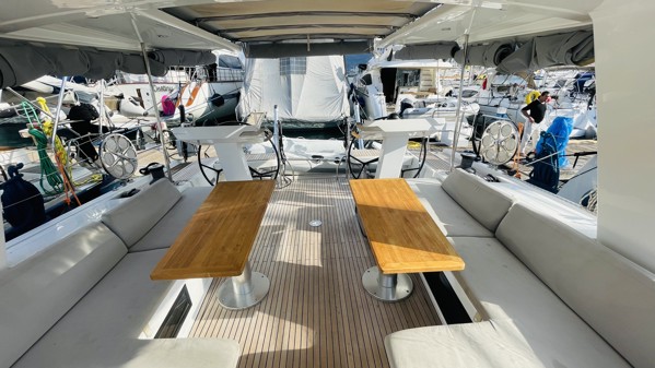 2021 HANSE 548