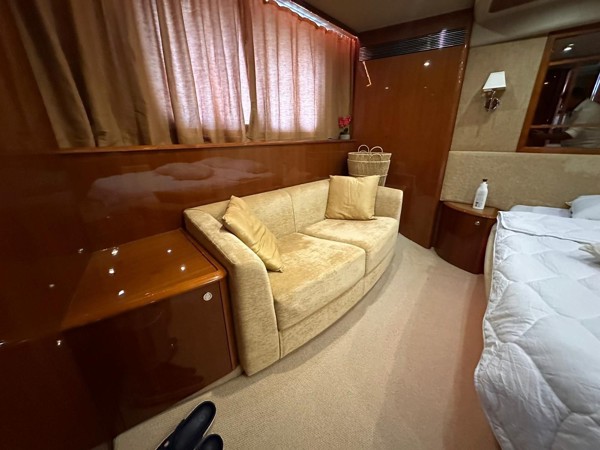 2007 PRINCESS 67