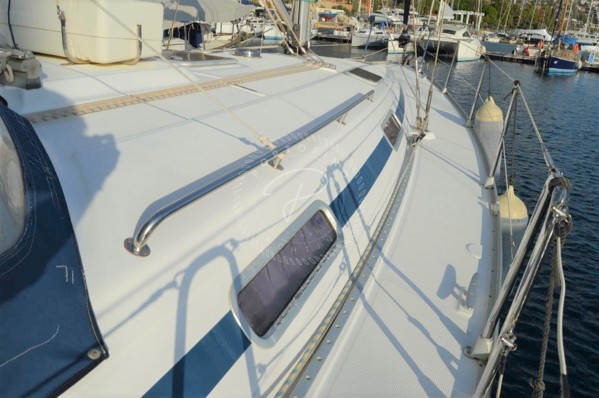 2003 BAVARIA 38 CRUISER