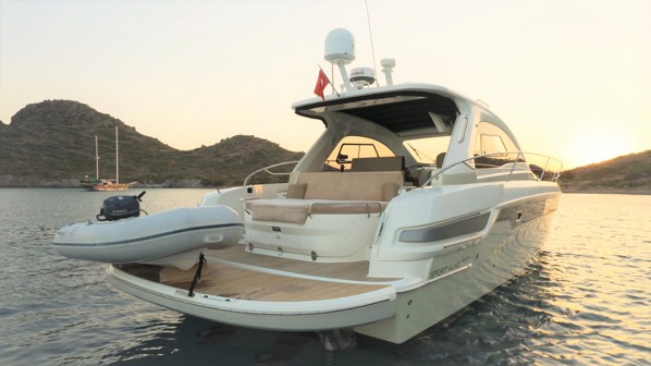 2014 BAVARIA SPORT 44 HT