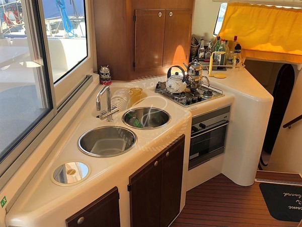 2004 FOUNTAINE PAJOT LAVEZZI 40