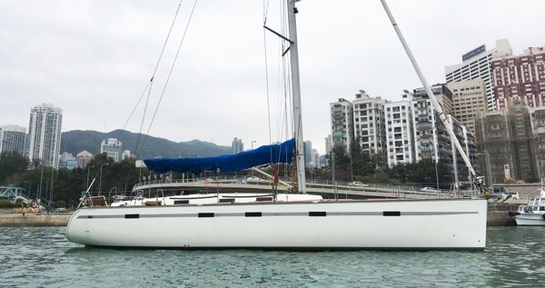 2010 BAVARIA 55 CRUISER