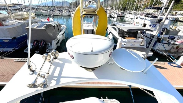 2008 GALEON 390 FLY