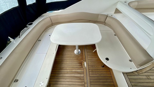 2005 FAIRLINE TARGA 34