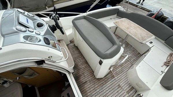 2013 BENETEAU FLYER 850 SUN DECK