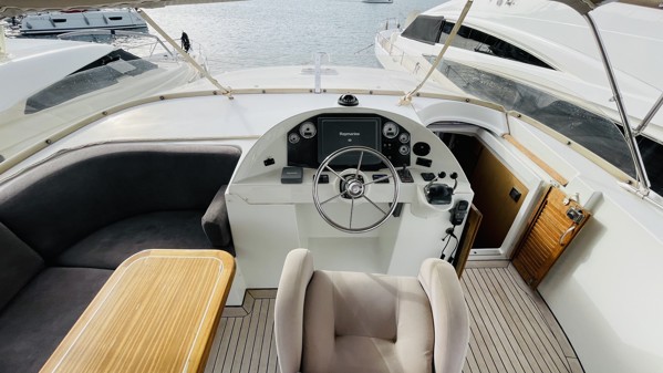 2011 BENETEAU SWIFT TRAWLER 52