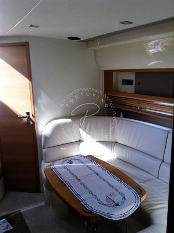 2011 FAIRLINE TARGA 38