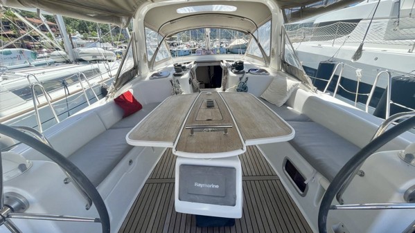 2011 BENETEAU OCEANIS 50