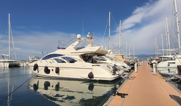 2006/2020 AZIMUT 55 FLY