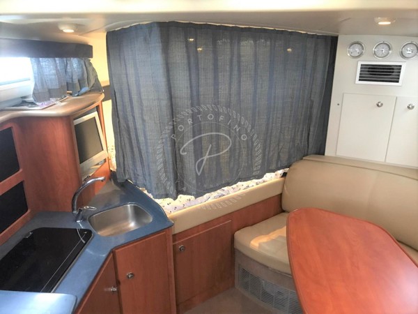 2006 BAYLINER 305