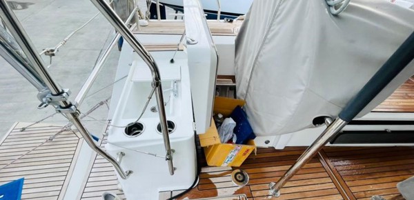 2018 BENETEAU SENSE 51 
