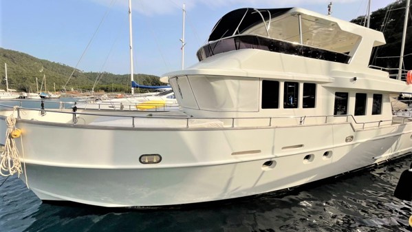 2020 CUSTOM TRAWLER 20 M