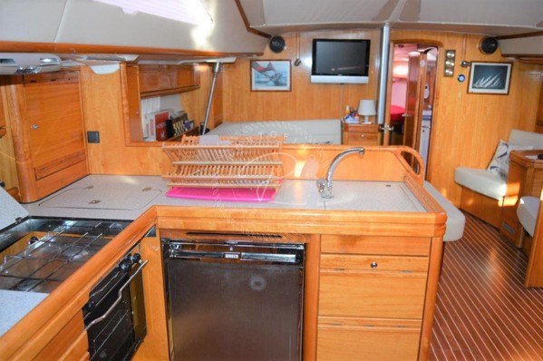 2008 BAVARIA VISION 50