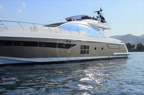 2017 AZIMUT 77S