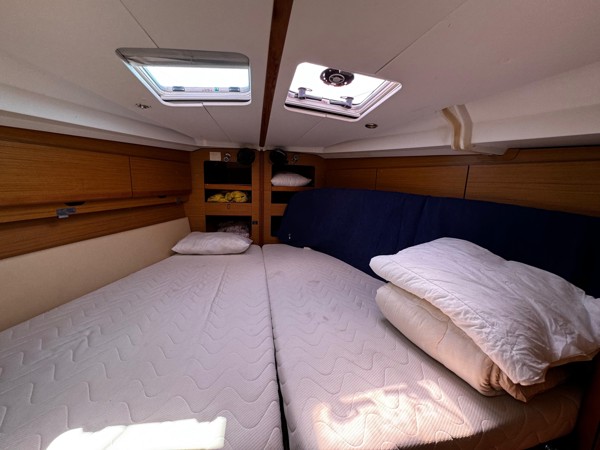 2009 JEANNEAU SUN ODYSSEY 44 I