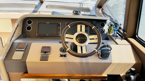 2015 AZIMUT 50